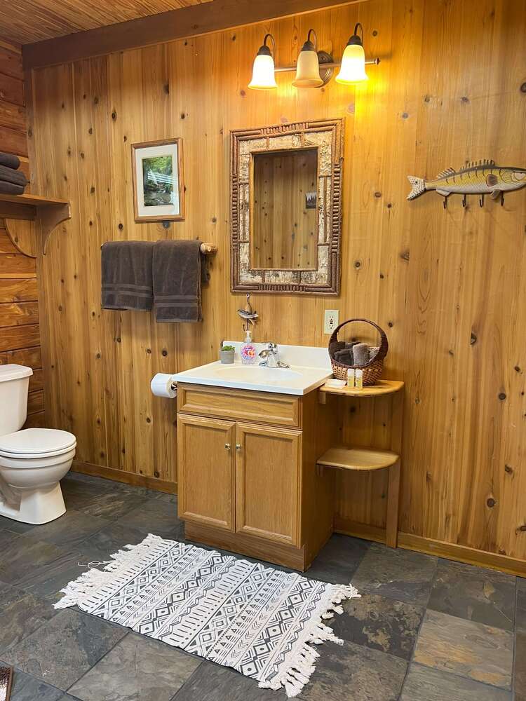 BB Bathroom 1.jpg